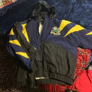 Mens vintage Notre Dame jacket. Size L.